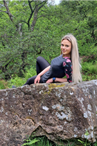 hull bride daina with Blonde hair age 42 photo-41