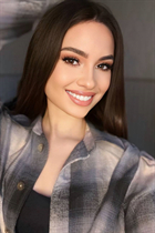 Ukrainian woman for dating kateryna from kiev with Light Brown hair age 19