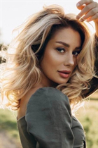 Perfect woman inna from milano with Blonde hair age 31 photo-31