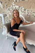 Single Ukrainian bride anna from chernigov with Blonde hair age 37 photo-18