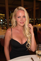 Dating a german woman julia from bad sassendorf with Blonde hair 44 years old
