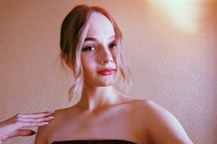 Gorgeous Ukrainian woman irina from odessa with Blonde hair age 22 photo-11