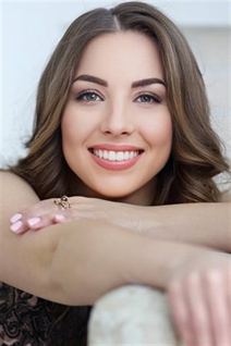 Ukrainian woman ekaterina from dnepr with Light Brown hair age 34