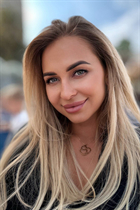 Bride from alicante dariia with Light Brown hair age 37 photo-5