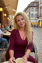 Dating a german woman olena from baden-baden with Blonde hair 44 years old photo-11