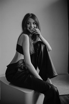 Ukrainian girl victoria from cherkassy with Dark Brown hair age 21 photo-4