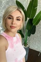 Ukrainian lady lilia from kiev with Blonde hair age 38 photo-12