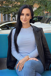 Ukrainian jolie fille alina de odesa avec Noirs cheveux, âge 29