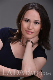 Beautiful girl in ukraine albina from saint-petersburg with Dark Brown hair age 42