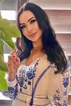 Ukrainian lady oksana from kyiv with Dark Brown hair age 49 photo-24