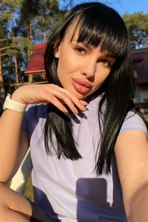 Lady from Ukraine kristina from kiev with Black hair age 29