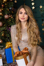 Beautiful ukrainian girl marina from lozova with Blonde hair age 30 photo-1