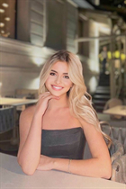 Moldovan girl for marriage evelina from chisinau with Blonde hair age 20 photo-1