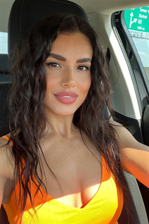 Bride from bratislava barbora with Dark Brown hair age 35