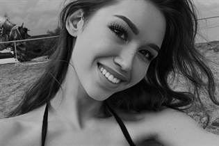 Femme parfaite kristina de astana avec Chatain clairs cheveux, âge 22 photo-6