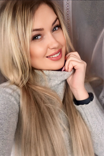 Pretty girl ekaterina from warsaw with Blonde hair age 32