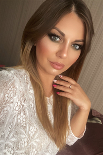 Date ukrainian irina from artsyz with Light Brown hair age 36