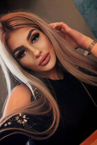 Mujeres eslavas yuliia de lutsk con pelo Rubio y edad 25 photo-1