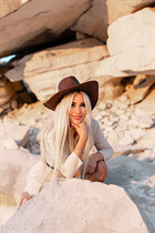 Wife from Ukraine olga from kharkov with Blonde hair age 36 photo-11