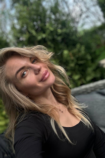Dama ucraniana viktoriya de dnipro con pelo Rubio y edad 37