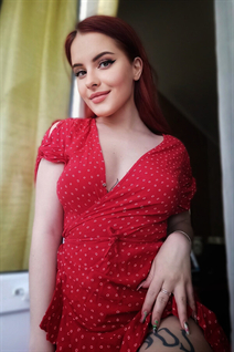 Superbe femme ukrainienne tetiana de odessa avec Roux cheveux, âge 25