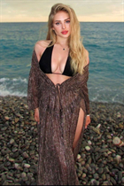 Dating a german woman anna from berlin with Blonde hair 21 years old photo-1