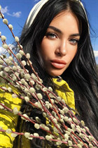 Dating a german woman inna from berlin with Black hair 51 years old photo-1