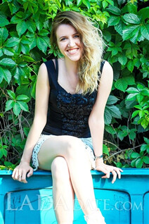 Bride from kiev syuzanna with Blonde hair age 33