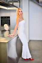 Beautiful women from ukraine anna from kyiv with Blonde hair age 40 photo-27