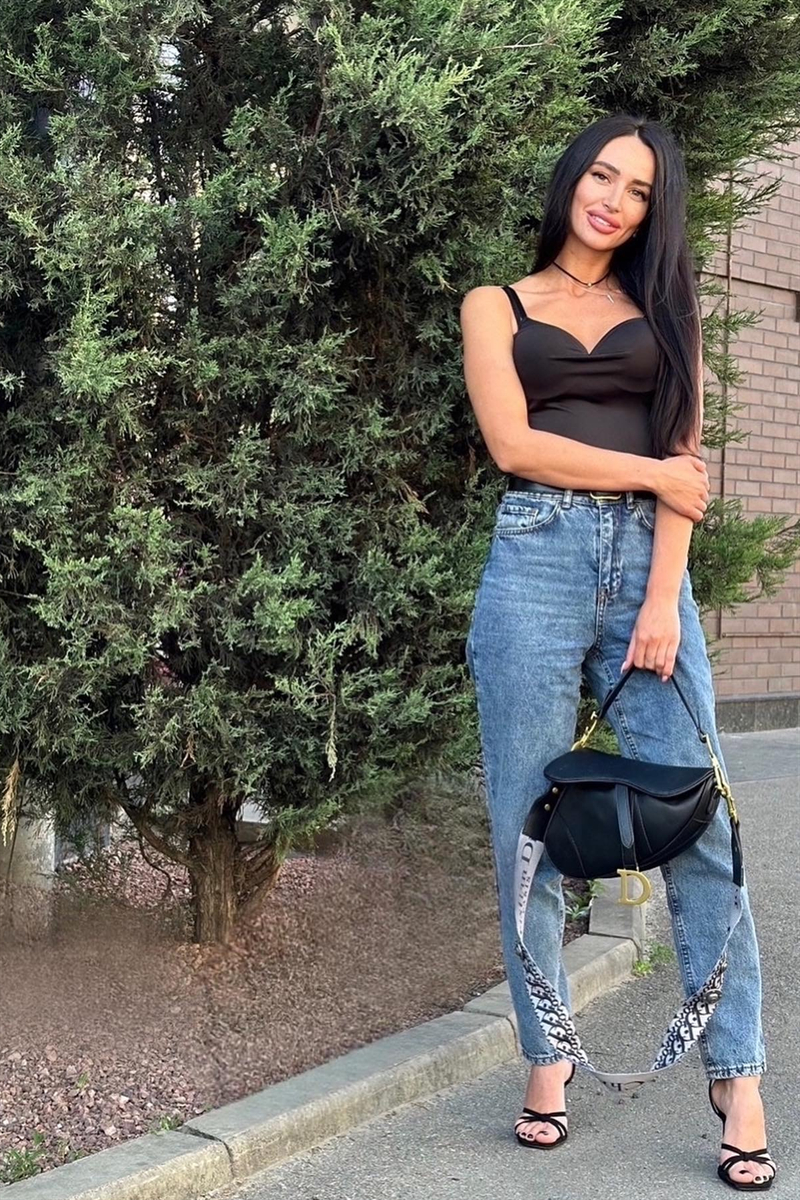 Cute Olena (35 y.o.) from Kharkov with Black hair ID 336048 LadaDate