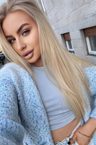 Dating a czech woman liudmyla from prague with Blonde hair 19 years old photo-5