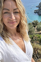 Femme parfaite olga de ricadi avec Chatain clairs cheveux, âge 42 photo-27