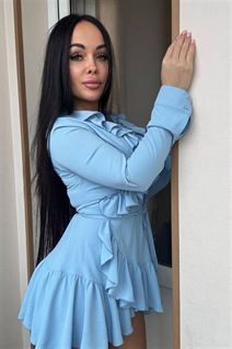 Superbe femme ukrainienne iryna de odessa aux cheveux Noirs, age 38