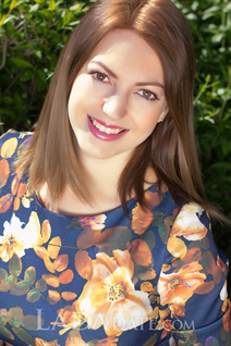 Russian beauty woman anastasia from nikolaev with Light Brown hair age 26
