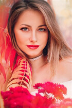 Date ukrainian alina from kiev with Light Brown hair age 28 photo-6