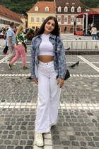 Dating a romanian woman maria from constanta with Light Brown hair 20 years old photo-21