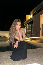 Dating a romanian woman alina from bucharest with Light Brown hair 35 years old photo-17
