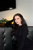 Mariée ukrainienne oksana de lviv avec Noirs cheveux, âge 26 photo-21