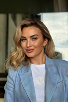 Novia alemana tatyana de berlin con pelo Rubio y 45 años photo-1