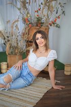 trieste bride olena with Light Brown hair age 49 photo-11