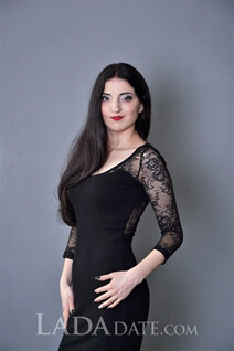 Ukranian mail order bride nadiya from nikolaev with Dark Brown hair age 31