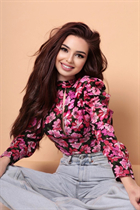 Ukrainian woman diana from krivoy rog with Dark Brown hair age 22 photo-3