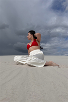 Dating ukrainian woman ilona from kharkov with Black hair age 25 photo-8