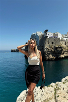 Girl from orlando elena with Blonde hair age 40 photo-7