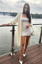 Saliendo con una mujer ucraniana kristina de kiev con pelo Marrón oscuro y edad 38 photo-12