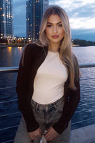 Dating ukrainian woman victoriia from kiev with Blonde hair age 21 photo-5