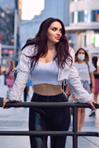 Chica de los angeles kateryna con pelo Marrón oscuro y edad 33 photo-26