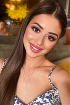 Ukrainian pretty girl karina from kiev with Dark Brown hair age 20 photo-3