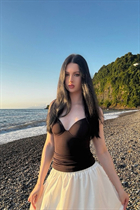 Pretty Ukrainian girl darya from kyiv with Black hair age 20 photo-2