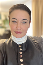 Dating a romanian girl elena from bucharest with Dark Brown hair 49 years old